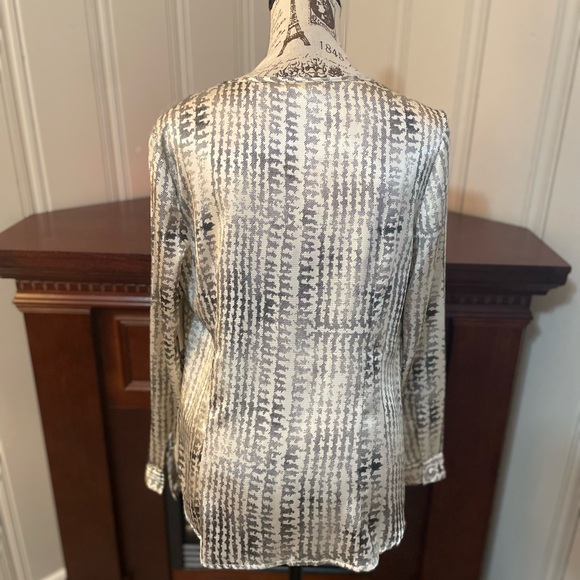 NWT Coldwater Creek Ivory Black Ruffle Silky Blouse ~ M 10/12 - Picture 4 of 5